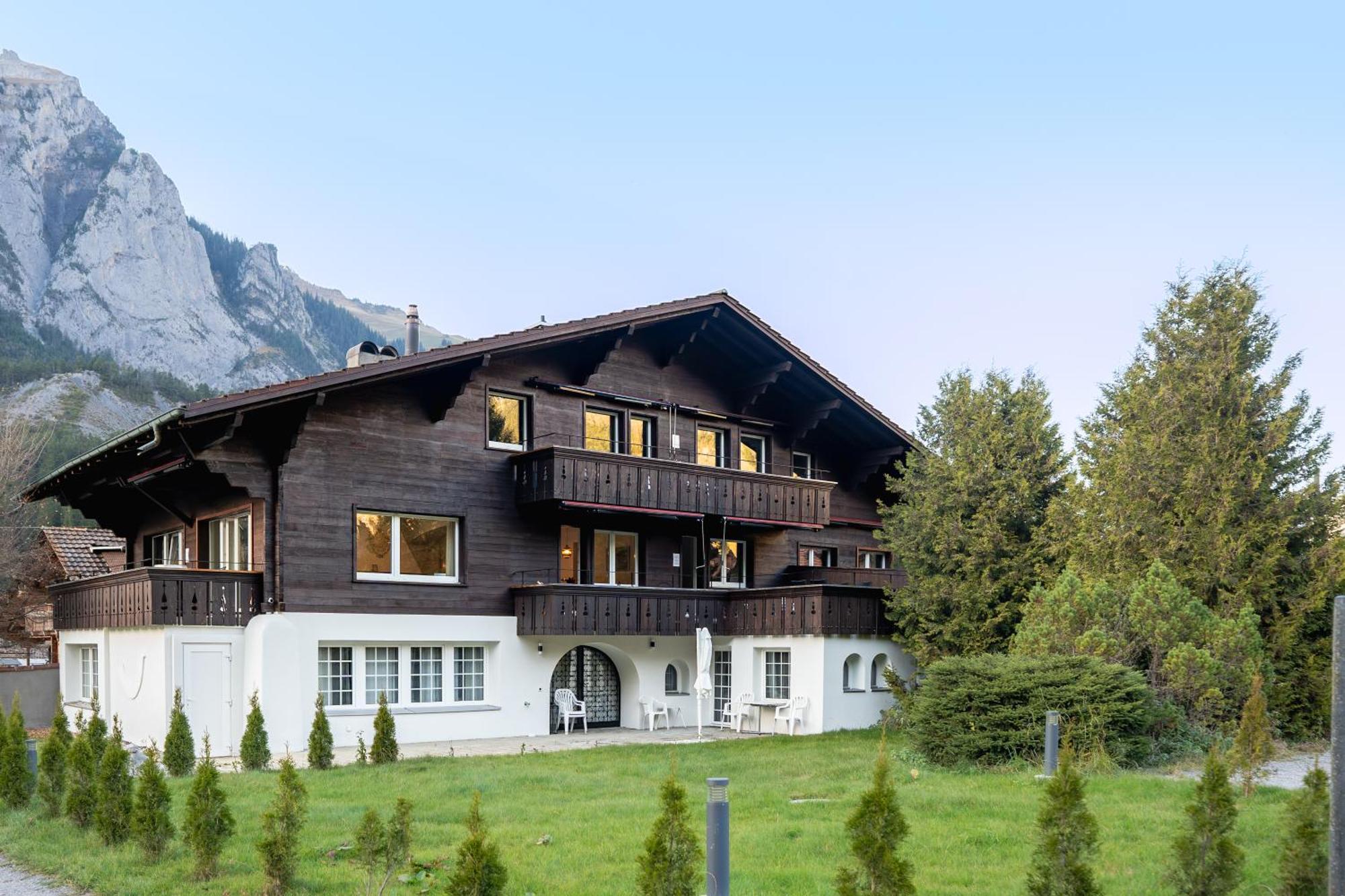 Bellevue & Classy Mountain View Apartment Kandersteg